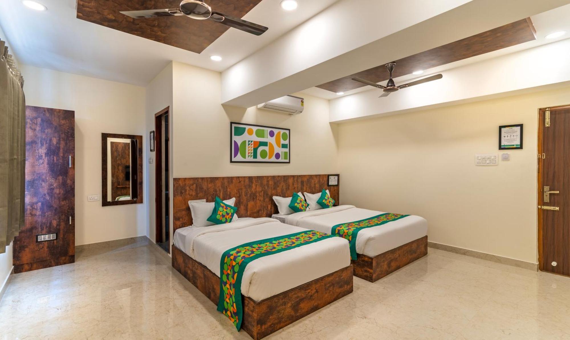 Treebo Rakshitha, Porur 3*